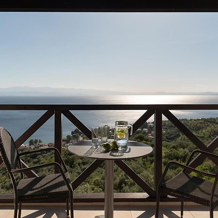 Karavia Lux Inn Afissos Eksteriør billede
