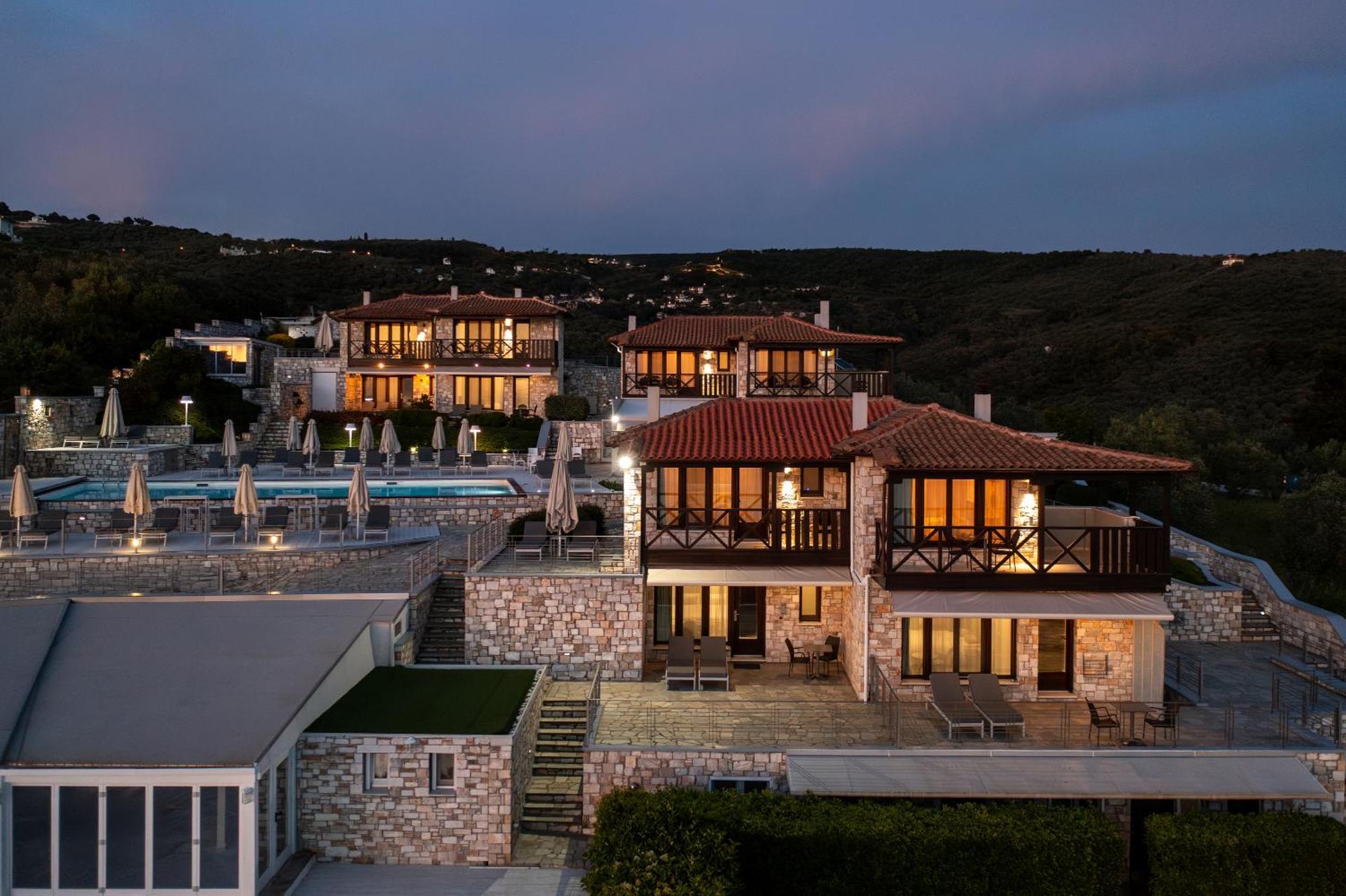 Karavia Lux Inn Afissos Eksteriør billede