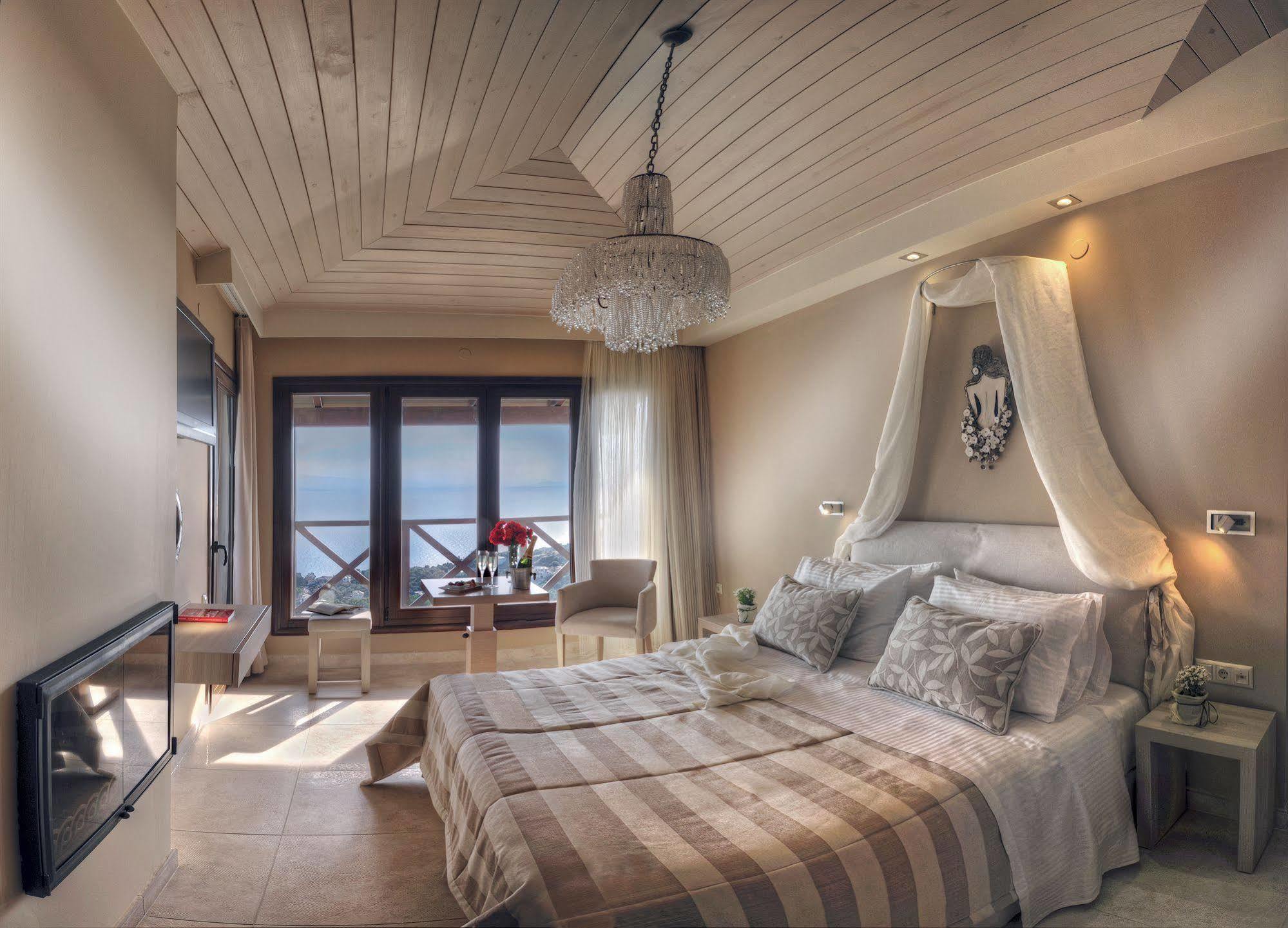 Karavia Lux Inn Afissos Eksteriør billede