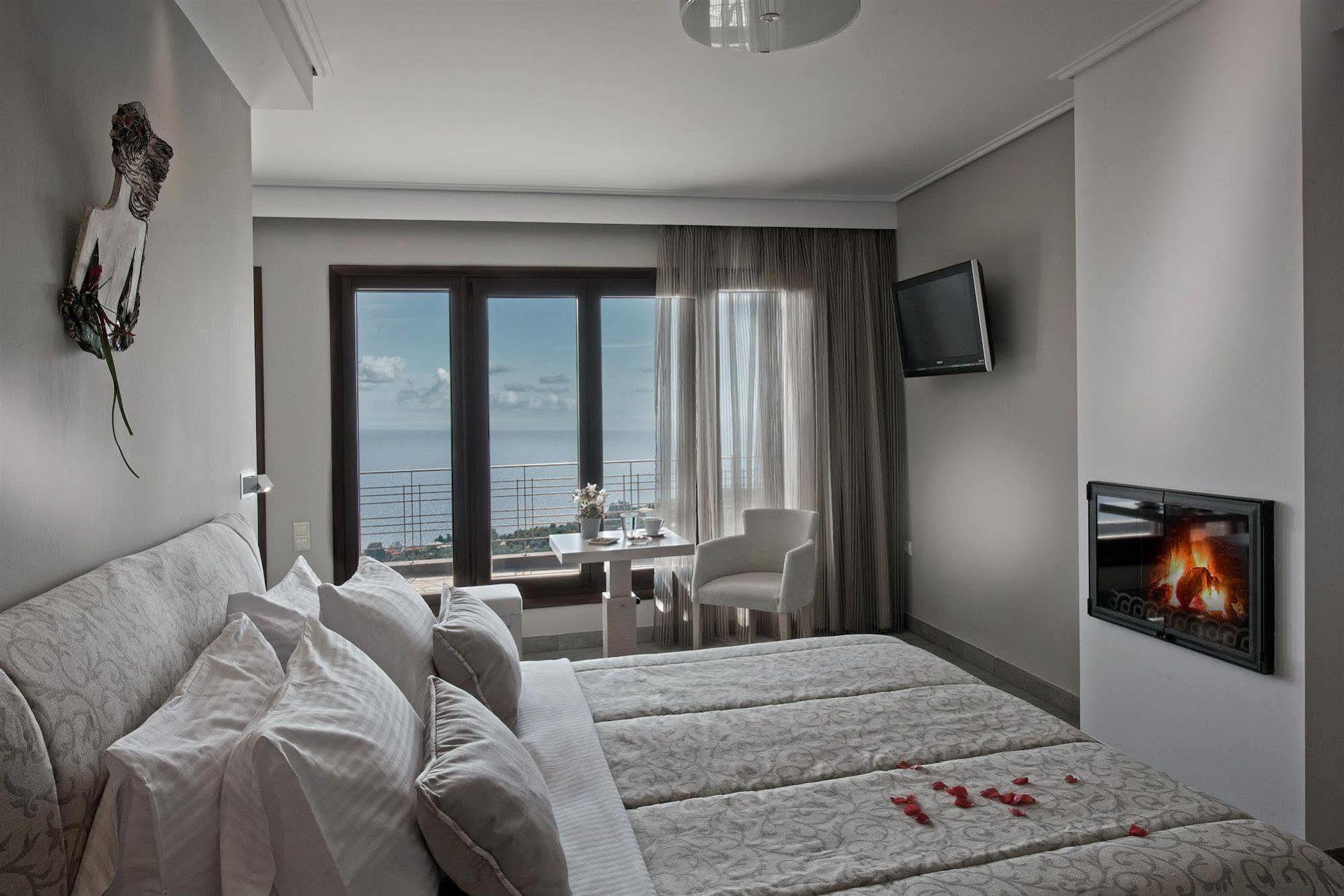 Karavia Lux Inn Afissos Eksteriør billede